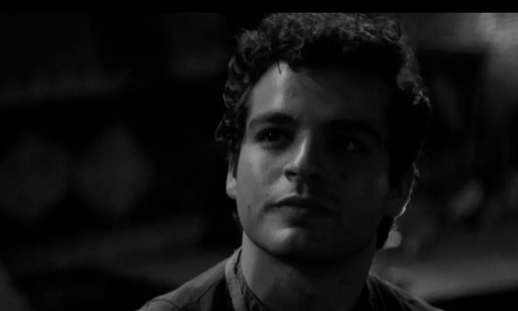 Γιάννης Τσουμαράκης: «Ο ρόλος μου καυτηριάζει ένα κομμάτι τns γενιάς Ζ»