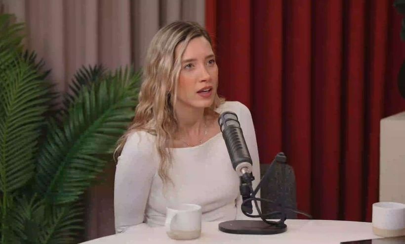 Γιολάντα Καλογεροπούλου: «Μου έγραφαν "πού πας με ένα παιδί; Θες και γκόμενο"»