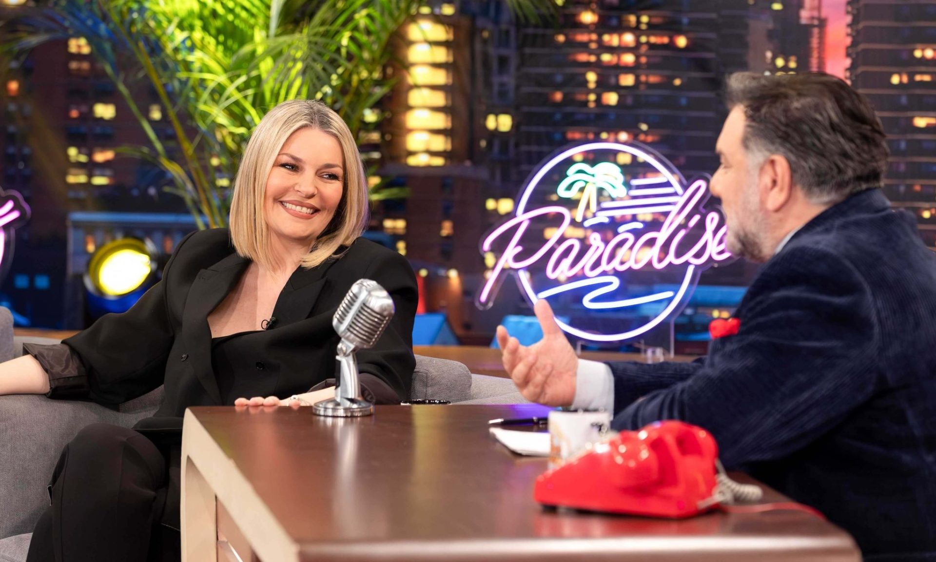 Ελισάβετ Μουτάφη: Η αγένειά της την πρώτη φορά που γνώρισε τον Μάνο Νιφλή & η υιοθεσία του γιου τους