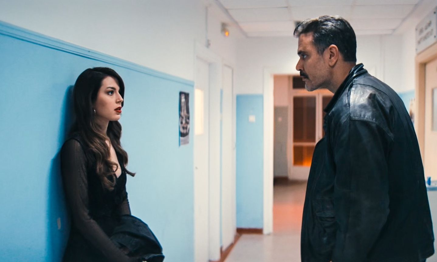 Γιατί ρε πατέρα: Η Μαλεφιτσάκη επιτέλους μιλάει και αποκαλύπτει πολλά