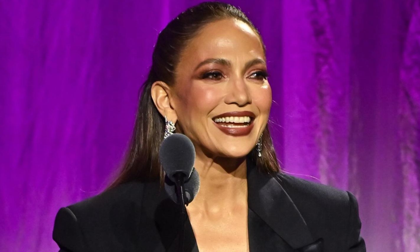 Η Jennifer Lopez στο Women’s Cancer Research Fund στο Beverly Hills με δημιουργία Celia Kritharioti!