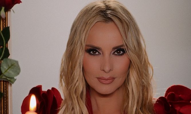 Πέγκυ Ζήνα - «Άμυνα»: Επιστρέφει με δυναμικό hit και εντυπωσιακό video clip!