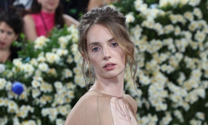 Νέα σειρά μυστηρίου στο Netflix με τη Maya Hawke σε πρωταγωνιστικό ρόλο