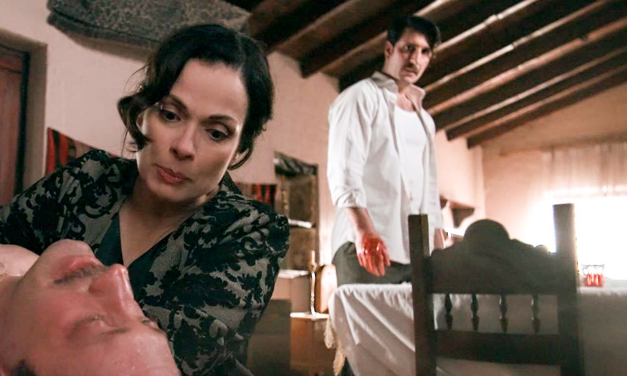 Grand Hotel: Αγωνία για τον Αλέξανδρο - Η Κυβέλη παρακαλεί τον Ρήγα να μην τον αφήσουν να πεθάνει