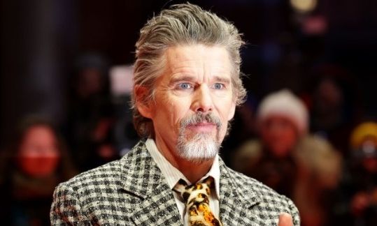 Έρωτας χωρίς ανταπόκριση; Άκου τη συμβουλή του Ethan Hawke και δεν θα χάσεις!