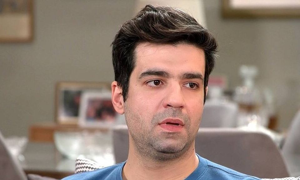 Τιτόπουλος: Υπάρχουν στιγμές στην παράσταση που ο κόσμος γελάει και μόνο που εμφανίζομαι στη σκηνή