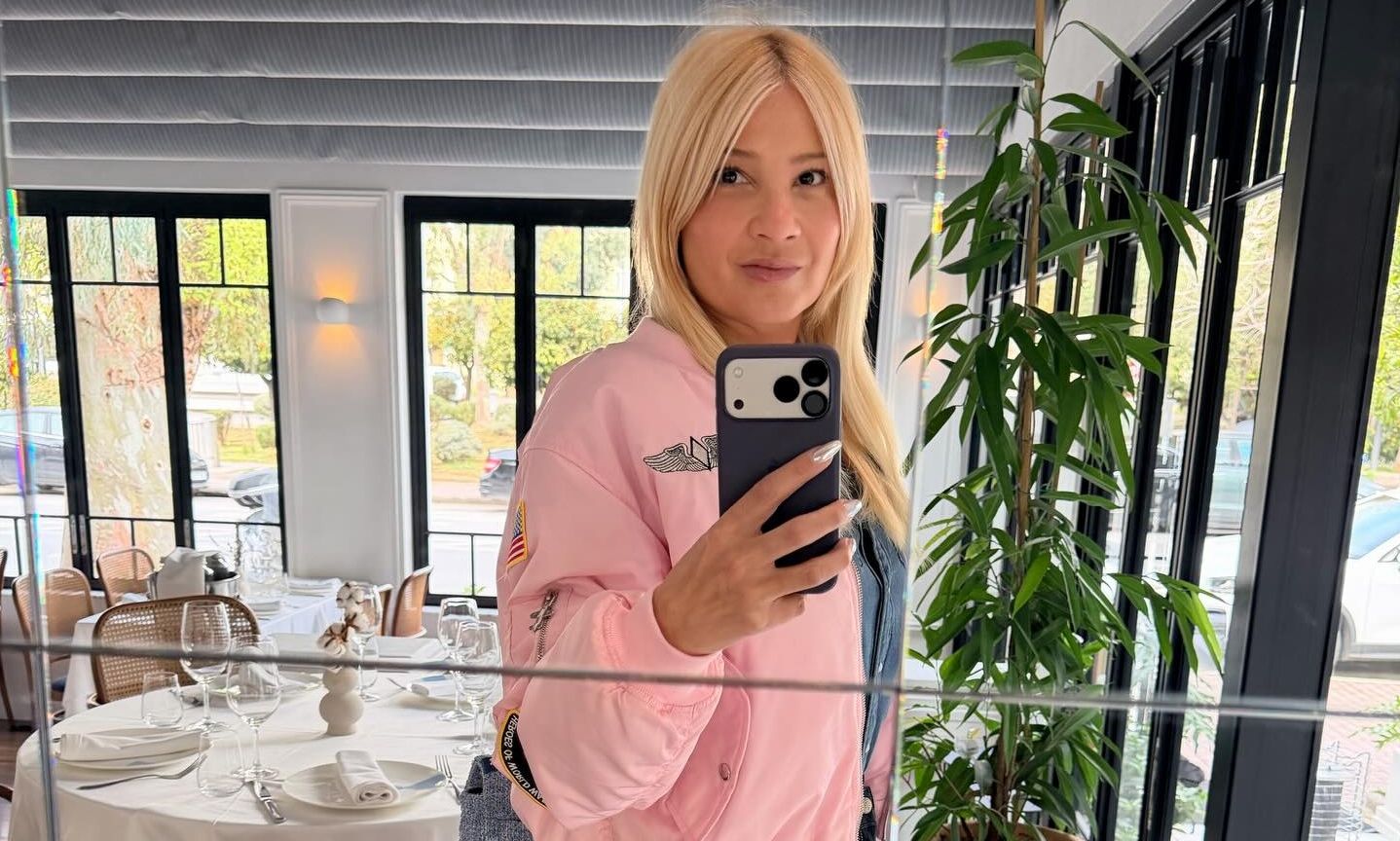 Φαίη Σκορδά: Με το must τζάκετ στο ομορφότερο χρώμα της άνοιξης!