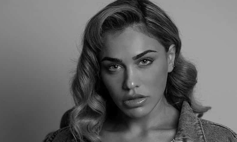 Κόνι Μεταξά: Πώς αποδόμησε το γενέθλιο τραγούδι – «Κανένας δεν τη θέλει αυτή την ευχή»