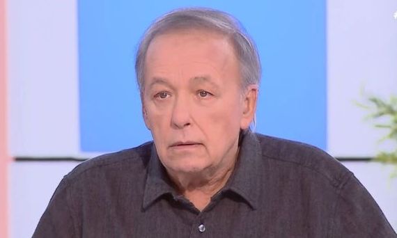 Ανδρέας Μικρούτσικος: «Είναι λάθος να κάνουμε κριτική πάνω στην κηδεία της Μαρινέλλας»