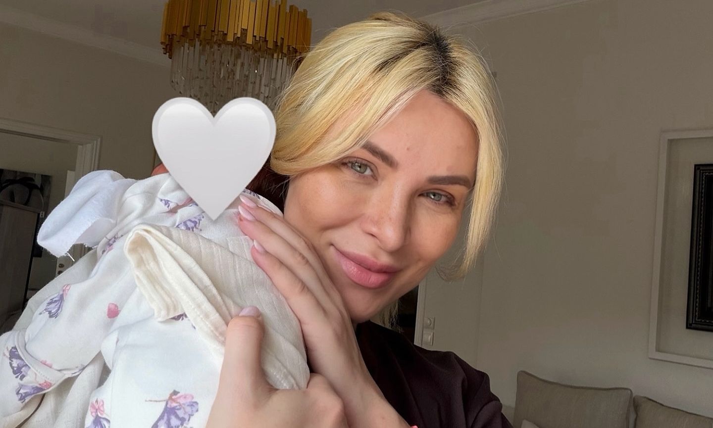 Κατερίνα Καινούργιου: Ηχηρή απάντηση, δίχως μακιγιάζ μετά τα αρνητικά σχόλια-Τo νέo καρέ με το μωρό