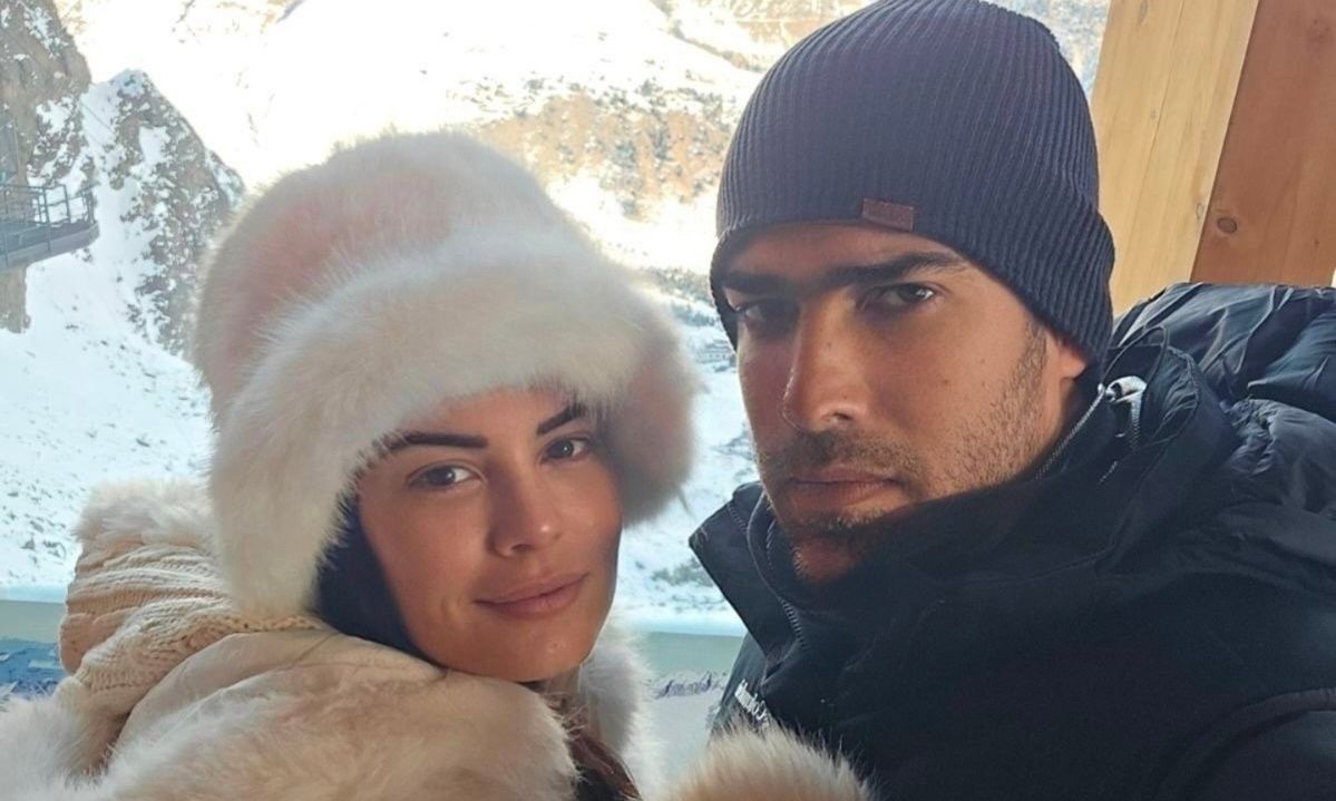 Κορινθίου – Καραθανάσης: Ερωτευμένοι στη Σκωτία! Οι ονειρεμένες εικόνες από το φετινό Πάσχα