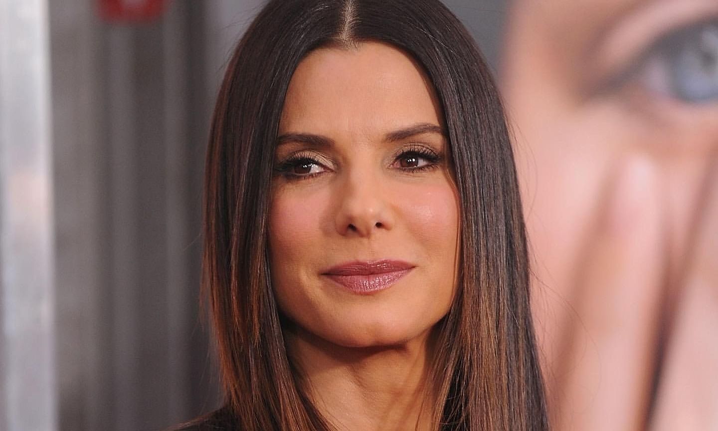 Σάντρα Μπούλοκ: Απέκτησε Instagram - Οι εκατομμύρια followers σε μερικές ώρες και οι διάσημοι φίλοι