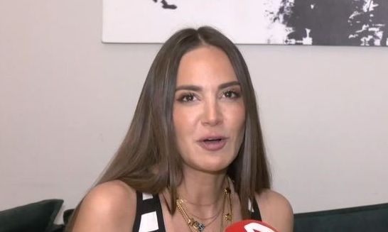 Ρία Ελληνίδου: «Το μυστικό της ομορφιάς μου είναι ο στυλίστας μου και τα γεμιστά με κιμά»