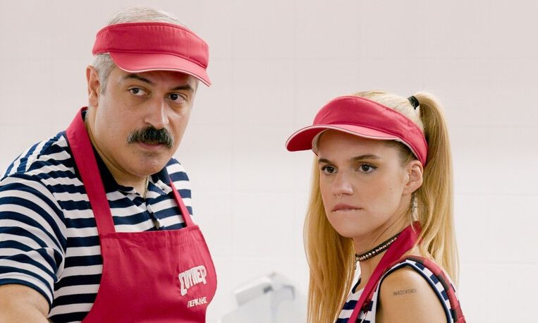 Σούπερ ήρωες – νέα επεισόδια: Η Χαριστέλλα γίνεται viral