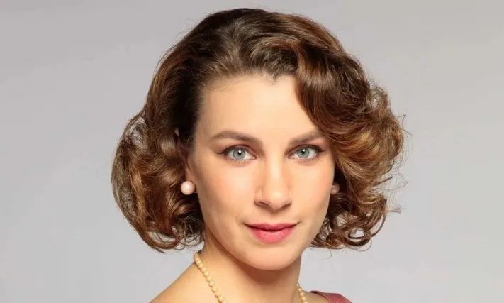 Το σπίτι δίπλα στο ποτάμι: Η Ιουλία βαριά άρρωστη μεταφέρεται στο νοσοκομείο