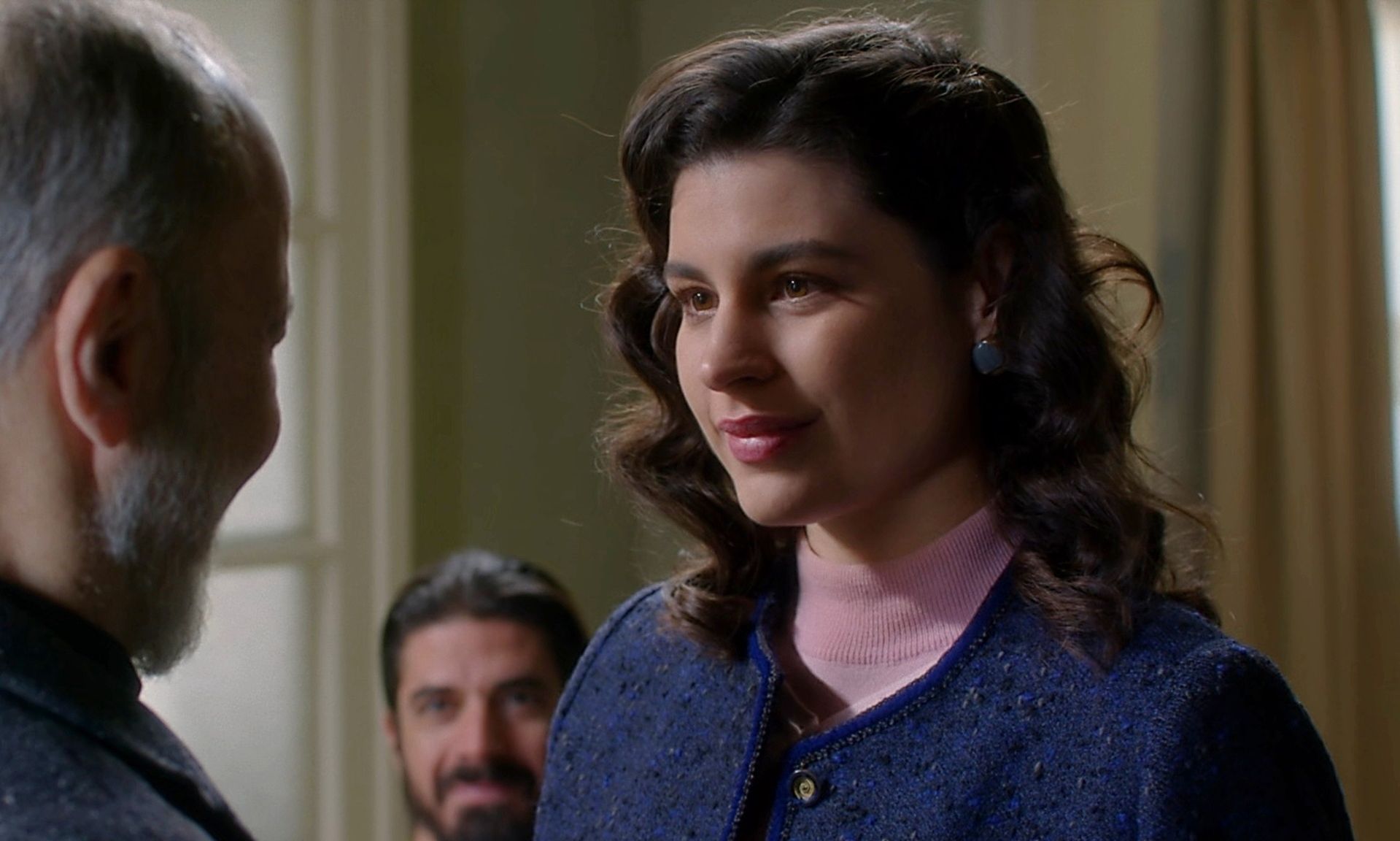 Δανάη Παππά: Τι συμβαίνει με την υγεία της; Στα γυρίσματα του Άγιου Έρωτα με πατερίτσες