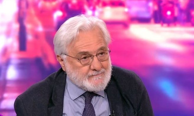 Γιάννης Σμαραγδής: «Υπήρχαν στιγμές που με μαζεύανε από το πάτωμα από τα κλάματα»