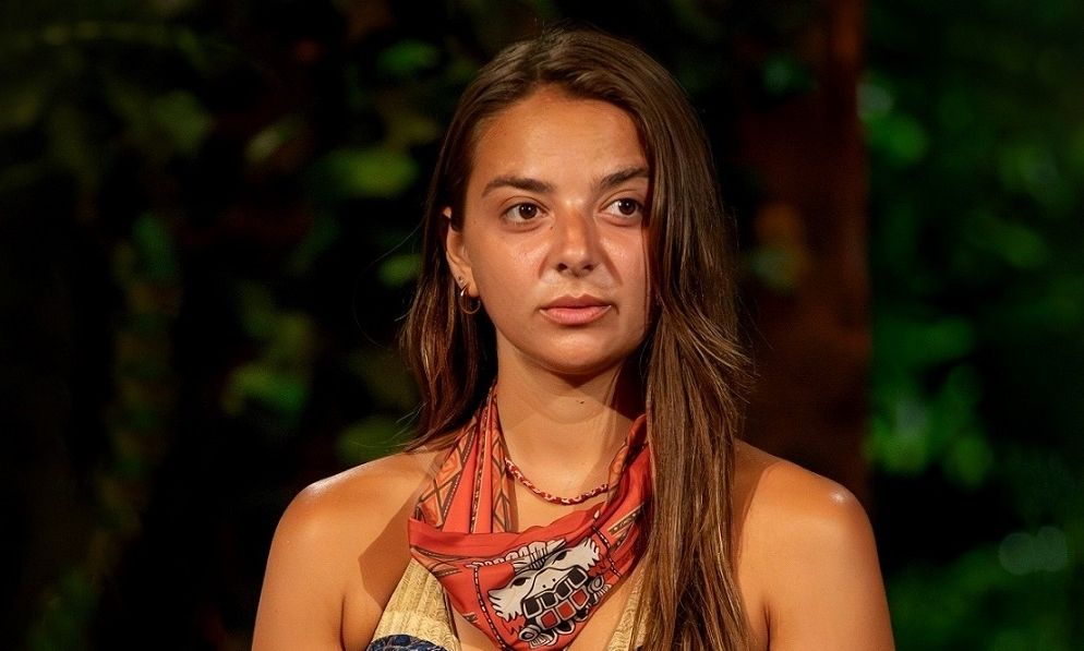 Survivor: «Ένας άχρηστος είναι. Έχει παραμείνει από σπόντα στο παιχνίδι»