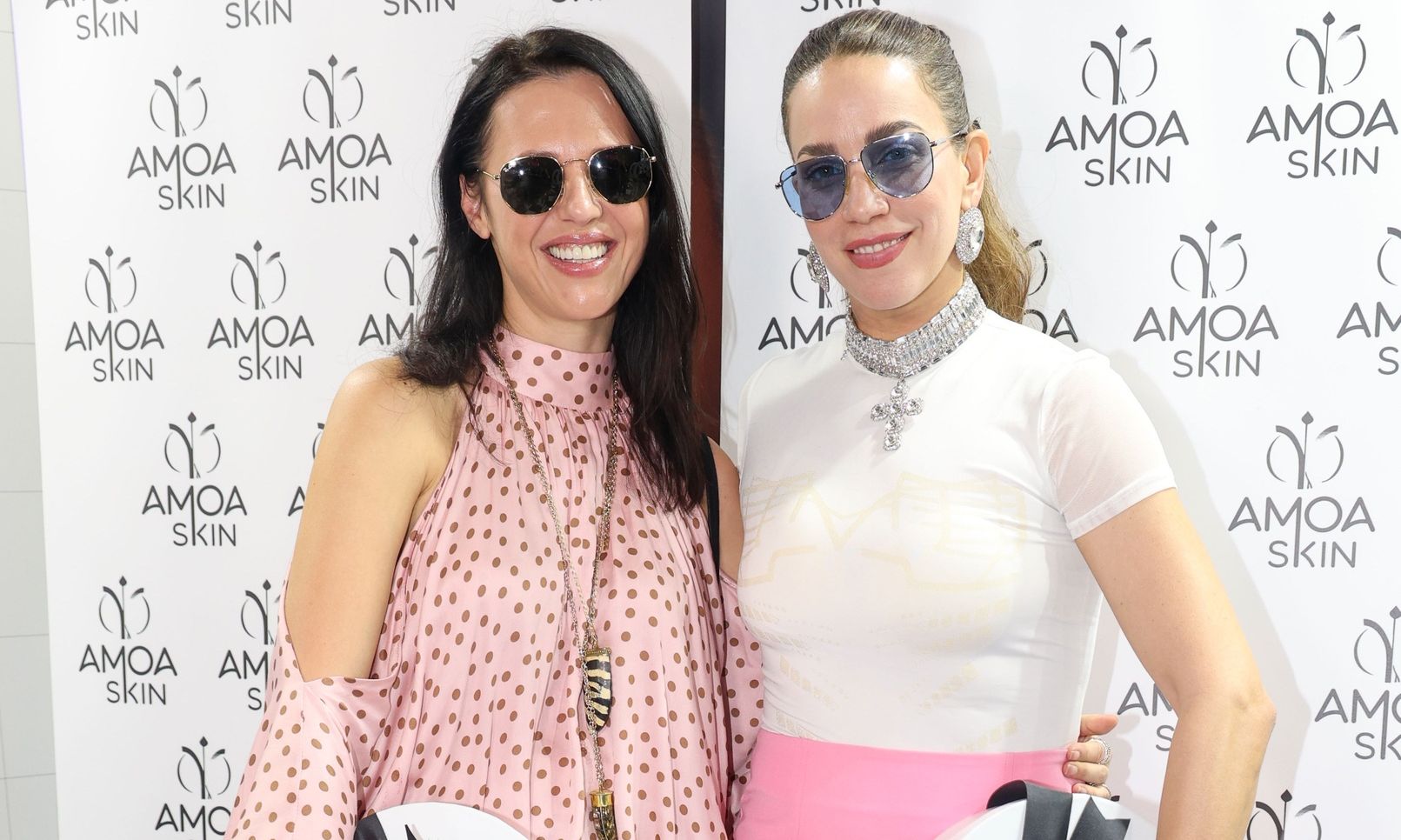 Επώνυμες beauty lovers εντυπωσίασαν σε έκθεση καλλυντικών