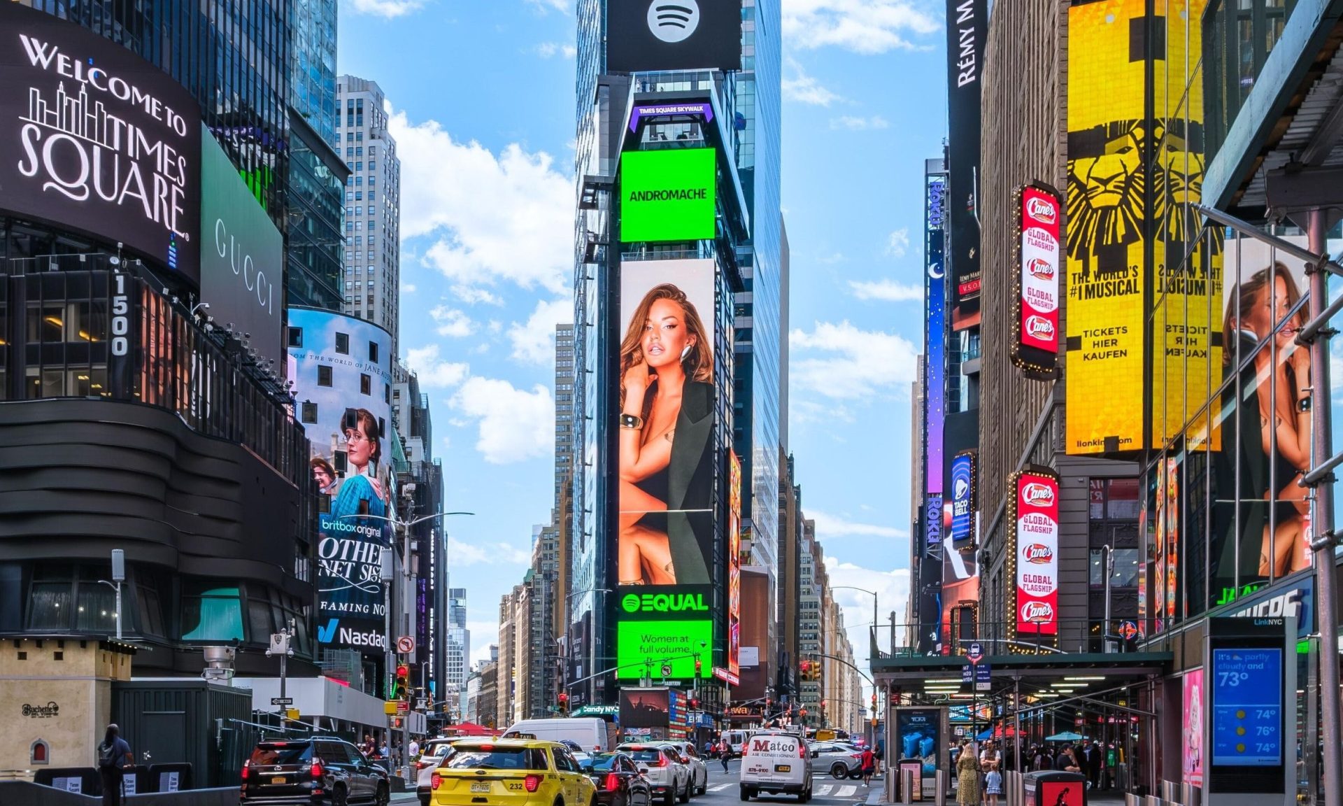 Ανδρομάχη: Το «Σούσουρο» στη φημισμένη Times Square της Νέας Υόρκης
