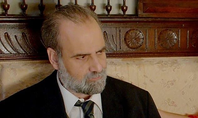 Άγιος έρωτας: Η δίκη του Παύλου αρχίζει- Ο Νικόλας παίρνει το νόμο στα χέρια του