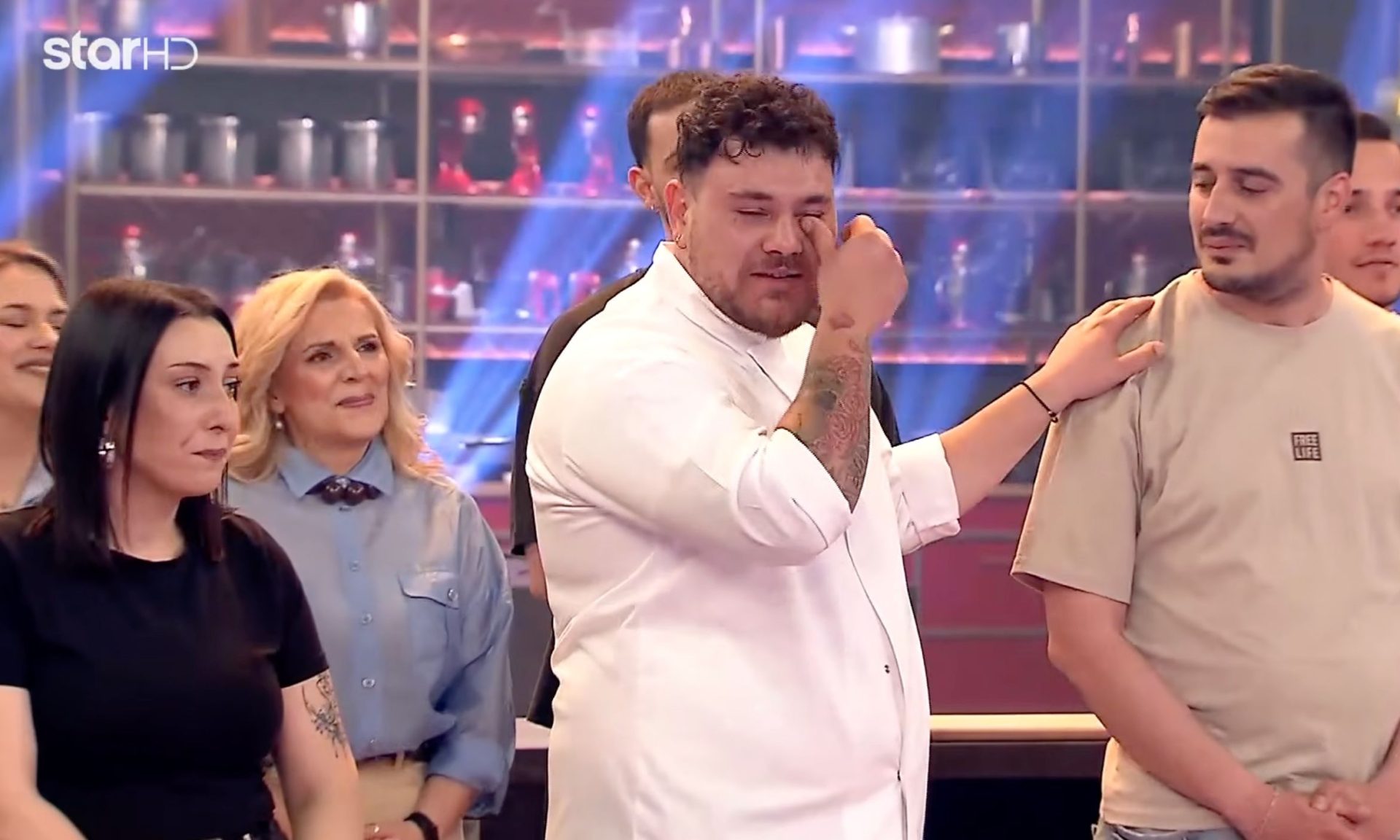 MasterChef: Κλάματα στον τελικό με τις οικογένειες των φιναλίστ! «Μου κόπηκαν τα πόδια»
