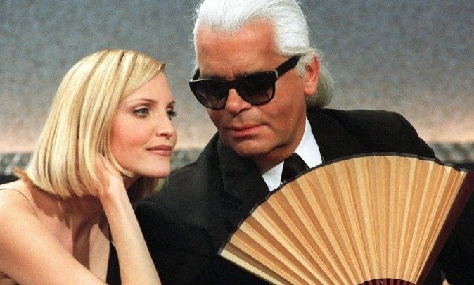 Το άγνωστο δημιουργικό σύμπαν του Καρλ Λάγκερφελντ αποκαλύπτεται σε μεγάλη δημοπρασία στο Παρίσι