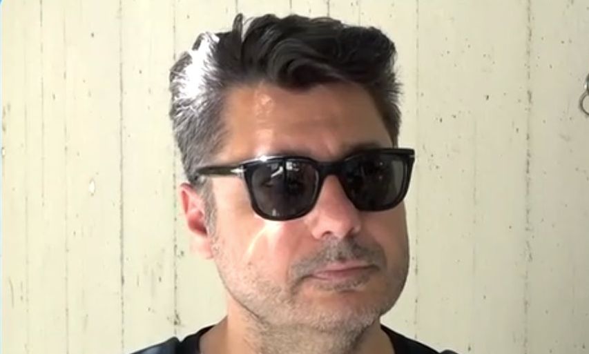 Το «στερνό αντίο» του Λάμπρου Κωνσταντάρα στη Μάρω Κοντού: «Θα έχεις να του διηγηθείς πολλά»