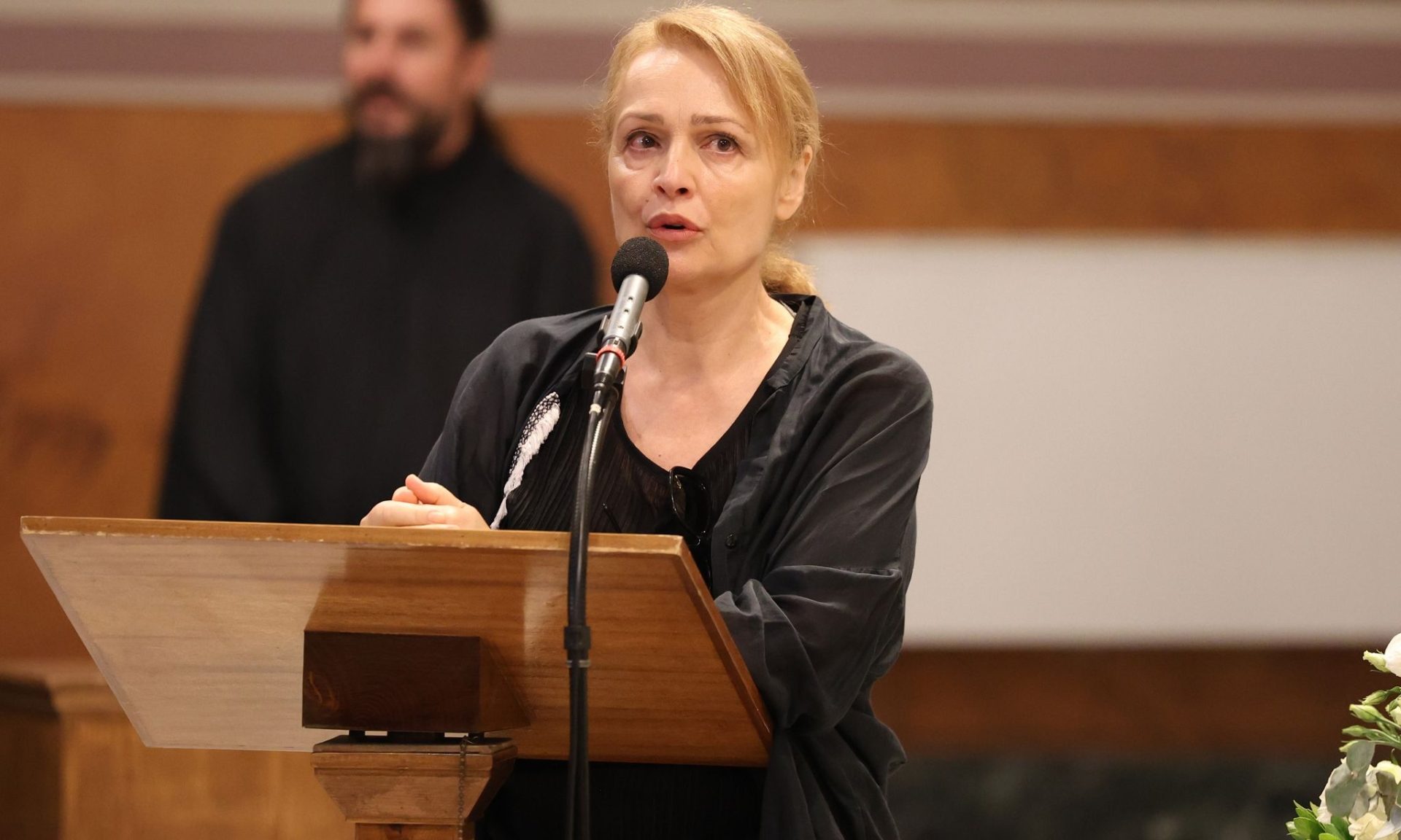Συγκίνησε η Νίκη Παλληκαράκη στον αποχαιρετισμό της στη Μάρω Κοντού - «Ξέρω ότι δεν φοβήθηκες»