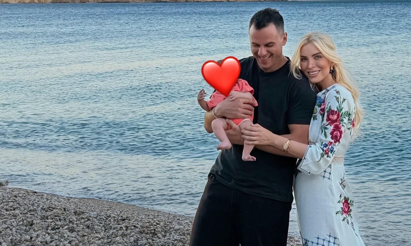 Καινούργιου: Το πιο ξεχωριστό καλοκαίρι της ζωής της – Ευτυχισμένες στιγμές με την Ξένια της