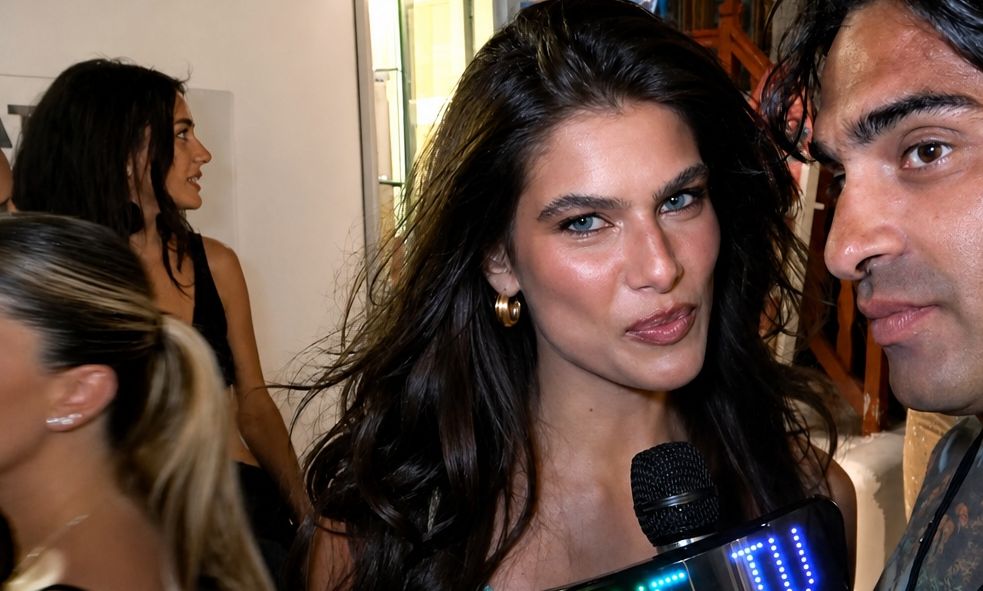 Ο «άγγελος» της Victoria's Secret Ανθή Φακιδάρη, στη Μύκονο!