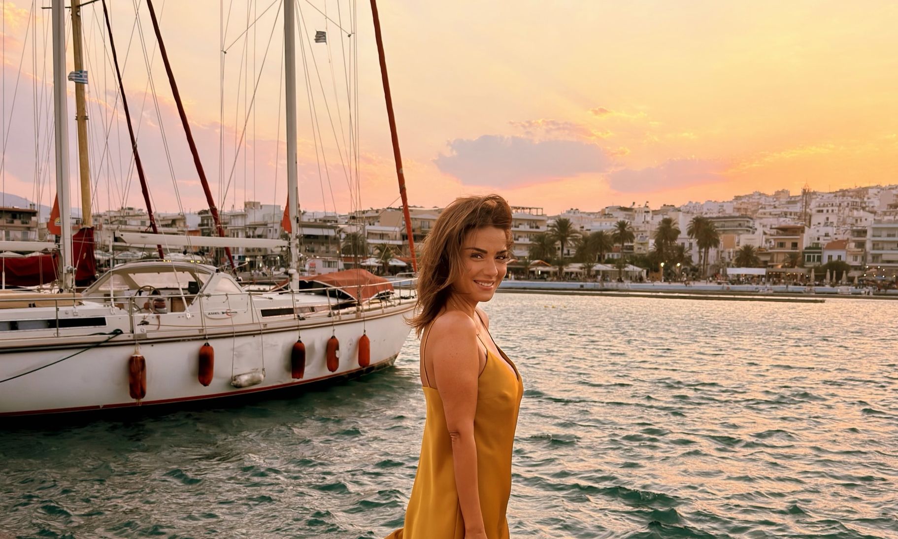 Βάσω Λασκαράκη: Το φόρεμα που απογείωσε το καλοκαιρινό της στιλ - Chic και αέρινη στη Σητεία