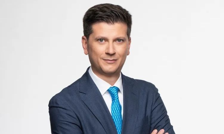 Απόστολος Μαγγηριάδης: Επέστρεψε στον ΣΚΑΪ – H πρώτη εμφάνιση στο δελτίο ειδήσεων
