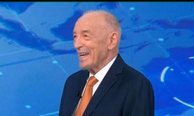 Τάσος Αρνιακός: Η πρώτη… δύσκολη μέρα στο Action24 – Χρειάστηκε βοήθεια