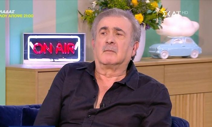 Συγκινήθηκε ο Λαζόπουλος: «Ήθελα να δώσω στη γυναίκα μου μια θέση μέσα στη δική μου ιστορία»