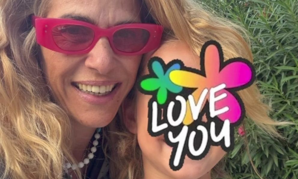 Τζένη Μπότση: Η τρυφερή απόδραση στην Τζια με την κόρη της, Αλίκη, και ο συγκινητικός τους διάλογος