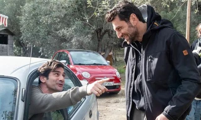 Κάμπινγκ: Το Twitter μπήκε ξανά σε mood… διακοπών – Παπασπηλιόπουλος και Χρυσόστομου αποθεώνονται