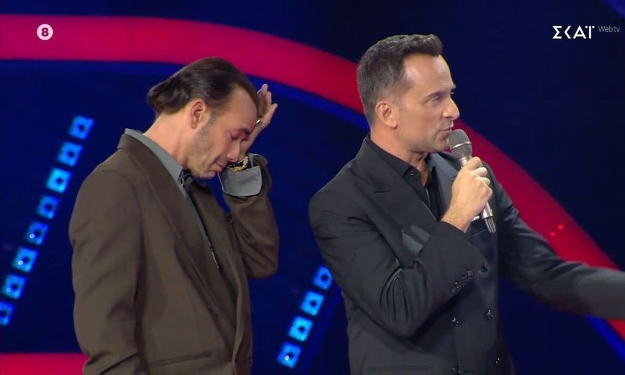 The Voice: Αμίλητος & σκυθρωπός ο Μουζουράκης - Οι λυγμοί στη φωνή του που προσπαθούσε να κρύψει