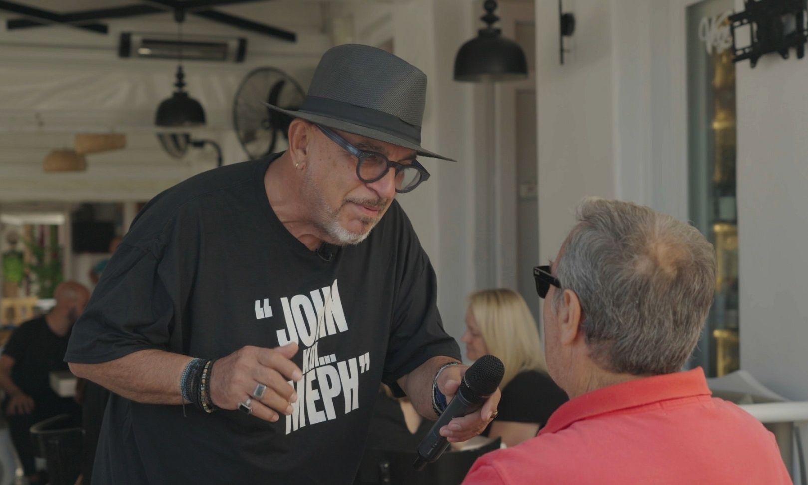 «John… και Μέρη», με τον Γιάννη Ζουγανέλη- Πρεμιέρα 11 Οκτωβρίου στο Open