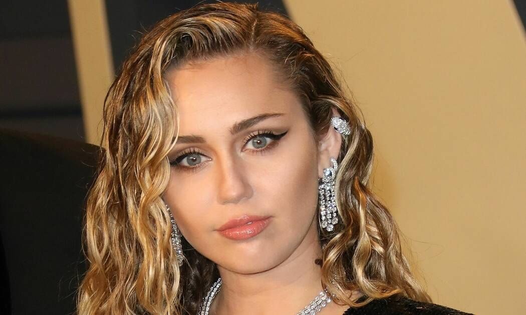 Miley Cyrus: Φτιάχνει δομή για κακοποιημένες και άστεγες γυναίκες