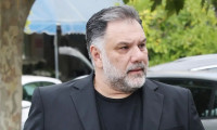 Συγκινεί ο Γρηγόρης Αρναούτογλου για τη μητέρα του: «Εγώ αυτό το κουδούνι δεν θα το ξανακούσω…»