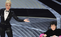 Η Liza Minnelli «σφάζει» με τις αποκαλύψεις της την Gaga- Η σκηνοθετημένη αδικία και το αμαξίδιο