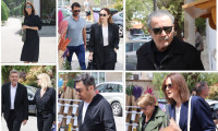 Μνημόσυνο για τη Μαρινέλλα: Η μαυροφορούσα Τζωρτίνα, τα θλιμμένα πρόσωπα και τα λουλούδια!