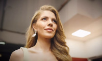 Βικτόρια Σβαρόφσκι: H παρουσιάστρια της Eurovision, η περιουσία & ο γάμος που έγινε παγκόσμιο θέμα