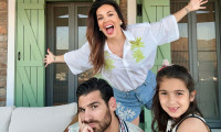 Η μικρή fashionista της Ελένης Χατζίδου σε καλοκαιρινές εμφανίσεις στην Κύθνο που ξεχώρισαν
