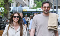 Παπαγεωργίου–Καραβασάνης: Η σπάνια κοινή εμφάνιση και η βόλτα στο κέντρο της Αθήνας με matchy looks