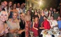Αποχαιρετιστήριο πάρτι της Super Κατερίνας για τους συνεργάτες της σε μαγαζί του Κουτσουμπή
