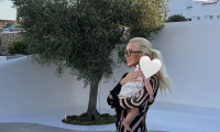 Κατερίνα Καινούργιου: Νέα στιγμιότυπα με την κόρη της στις καλοκαιρινές διακοπές στη Μύκονο