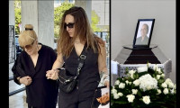 Το τελευταίο «αντίο» στον Λάκη Χαλκιά – Υποβασταζόμενη η σύζυγός του