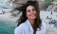 Η Δανάη Παππά μαγνητίζει τα βλέμματα με το μαύρο μπικίνι της στα Χανιά